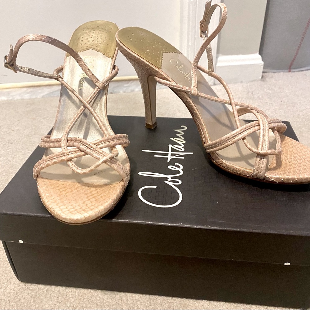 Cole Haan Blush Snakeskin Strappy Heel 9.5 Nike Air Comfort